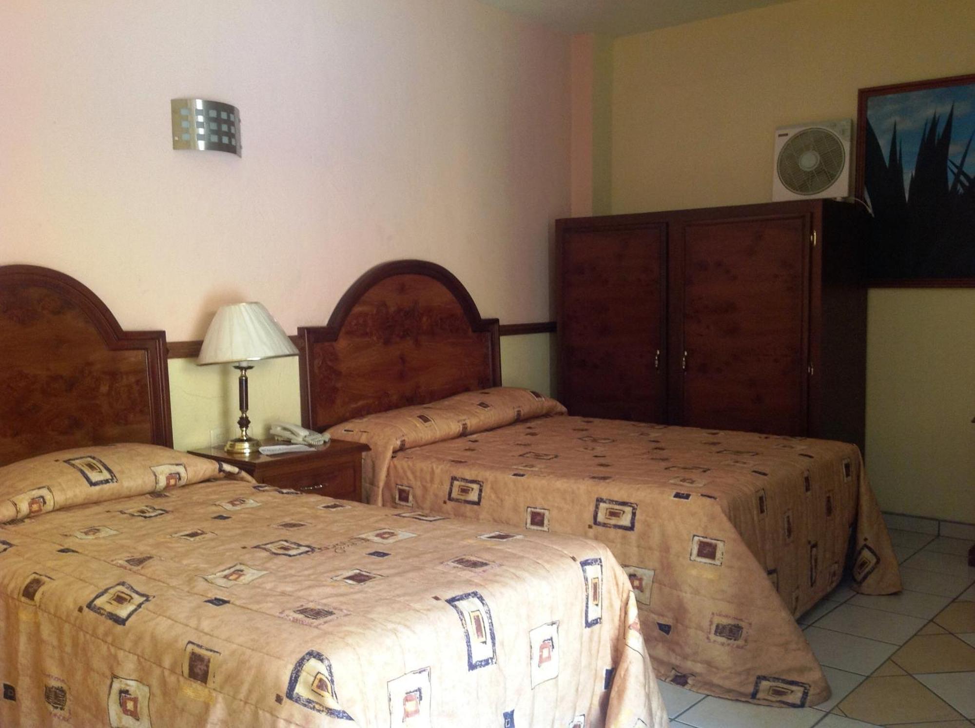 Plaza Jardin Hotel Tequila Bagian luar foto