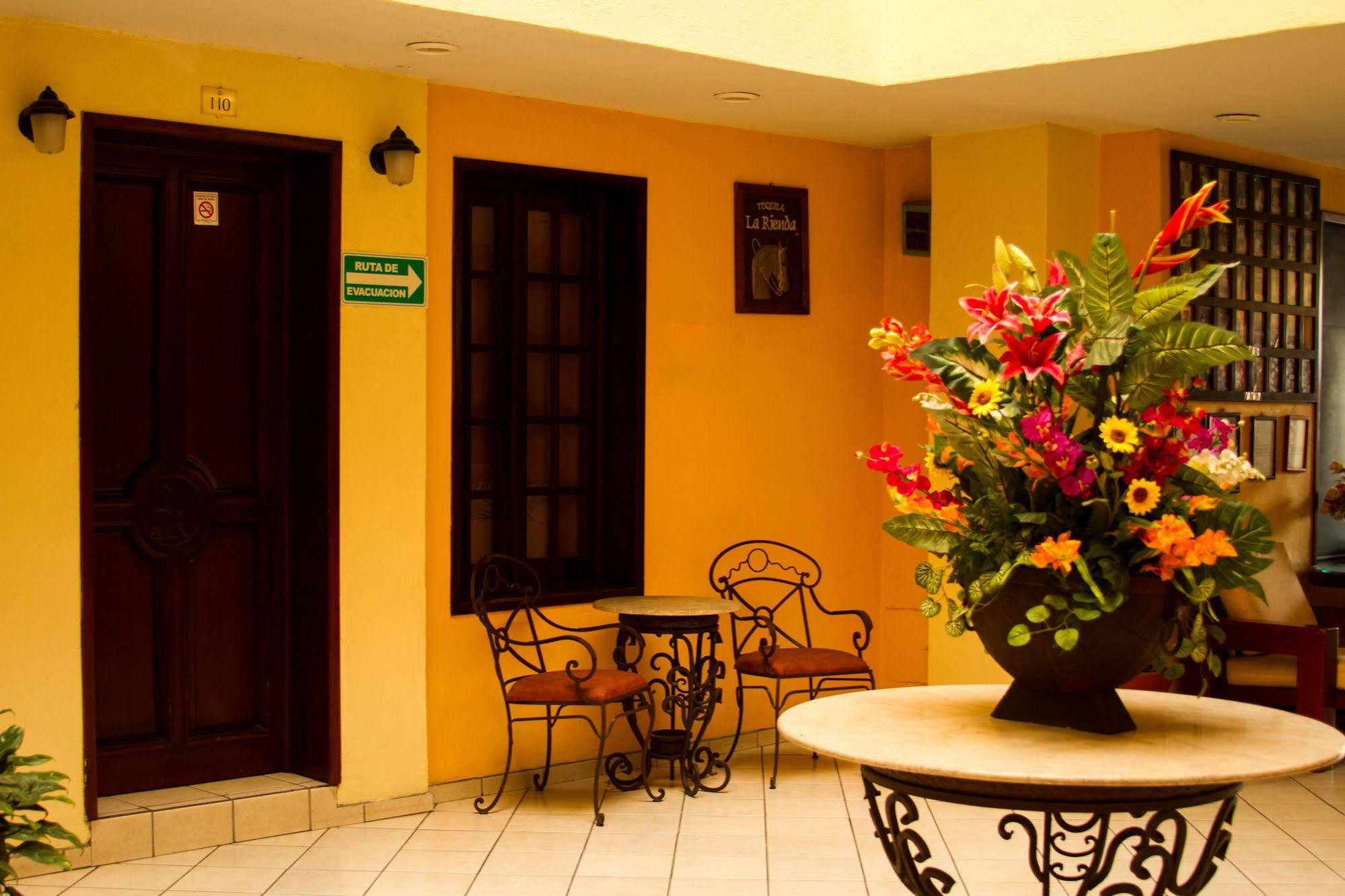 Plaza Jardin Hotel Tequila Bagian luar foto