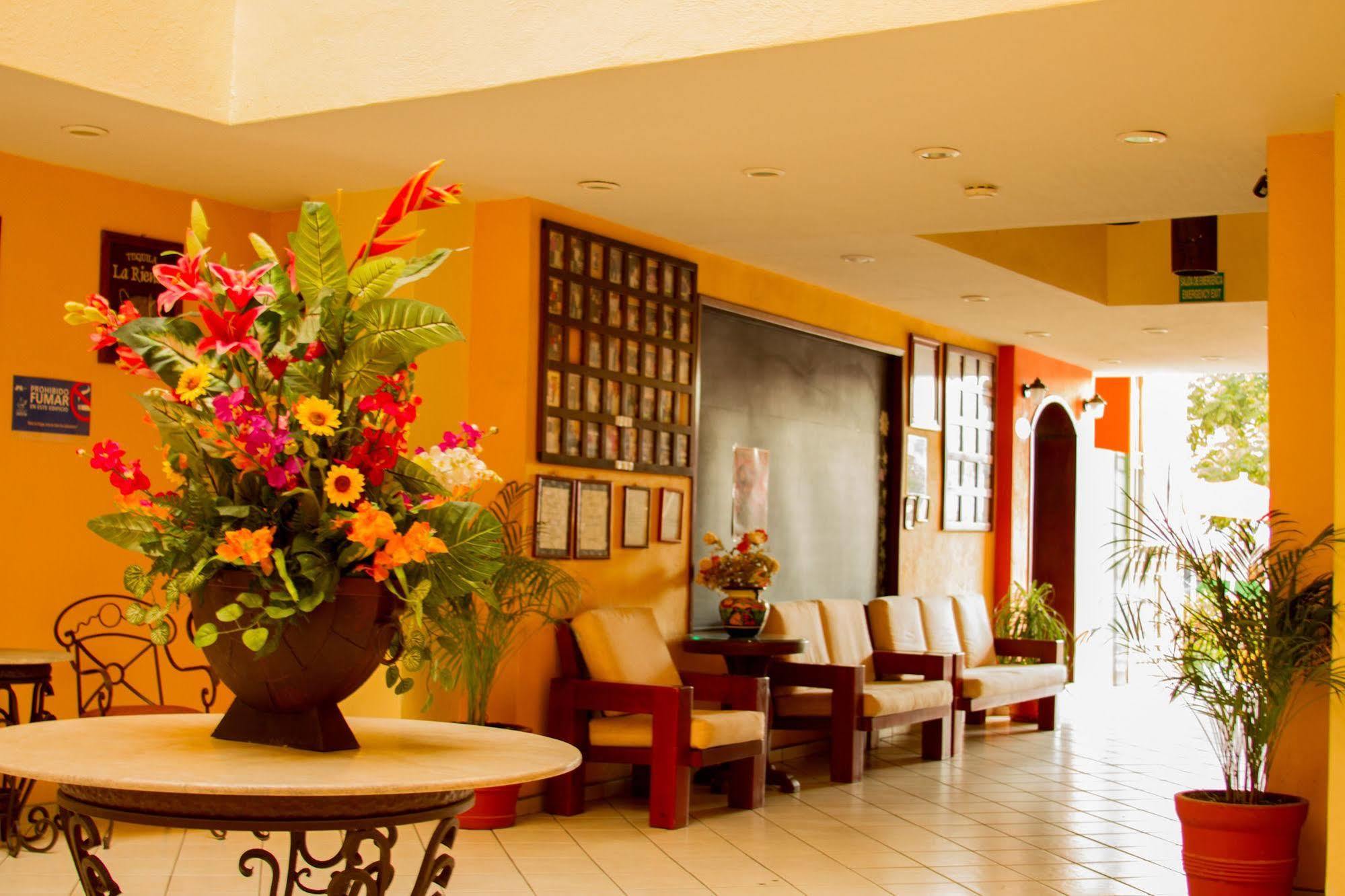Plaza Jardin Hotel Tequila Bagian luar foto